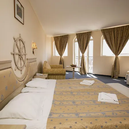 Royal Park 4* Елените