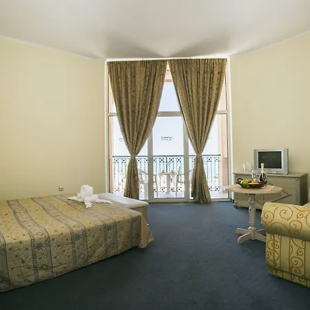 Royal Park Здравен курорт Елените