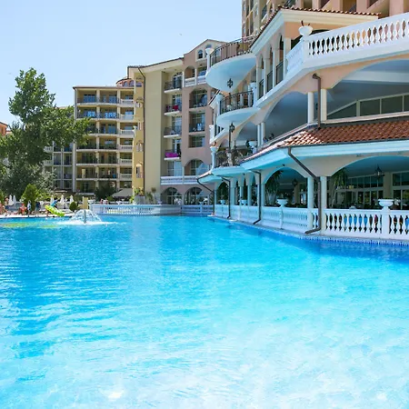 Royal Park Resort Elenite