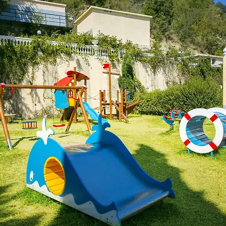 Здравен курорт Royal Park 4*