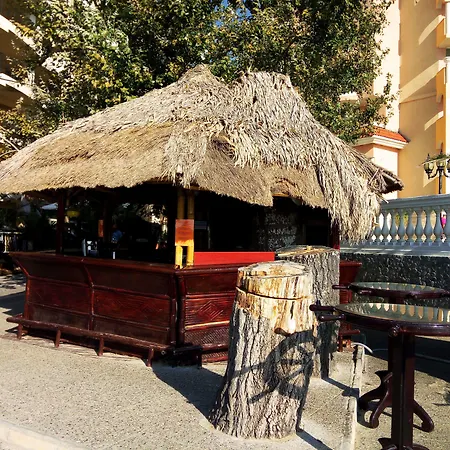 Royal Park Елените