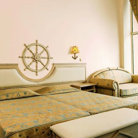Complex Royal Park 4*