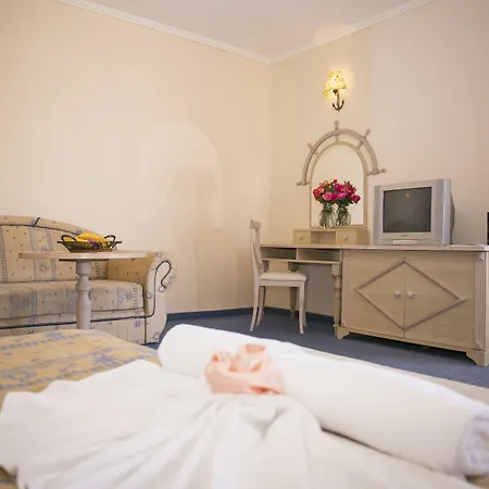 Üdülőközpont Royal Park 4*