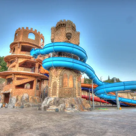 Üdülőközpont Royal Park 4*