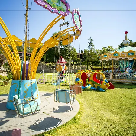 Royal Park אתר נופש