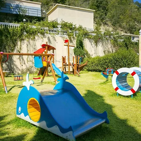 Royal Park 4* Елените